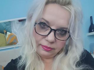 SonyaHotMilf - Chat cam hot with a gold hair Lady over 35 