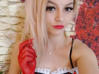 RafaellaLove - Chat cam sexy avec une Superbe beauté blonde vénitien sur la plateforme Xlovecam 
