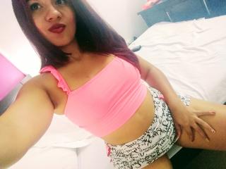 AmadaRios - Webcam live sex with a latin american Young lady 