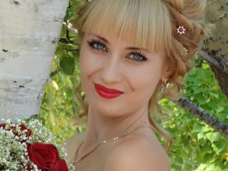 CristalSolana - Live chat sex with a shaved genital area 18+ teen woman 