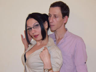 OhNaughtyCouple - Live chat intime avec ce Couple occidental sur le site Xlove 