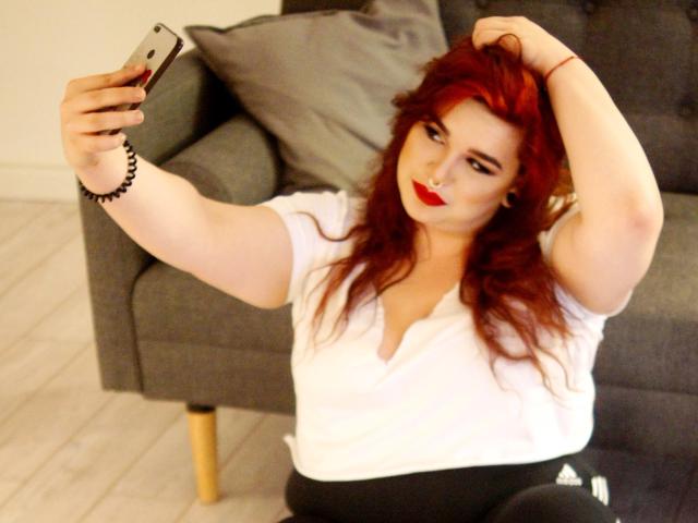 AgnesMiracle - online chat hard with this Sexy girl with large ta tas 