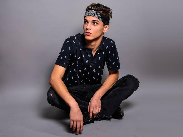 FrankieDale - Live porn &amp; sex cam - 5993356