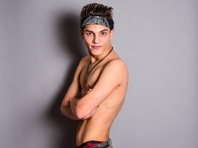 FrankieDale - Sexe cam en vivo - 5993361