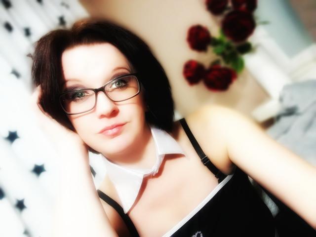 ValeriaDiamond - Sexe cam en vivo - 5998206