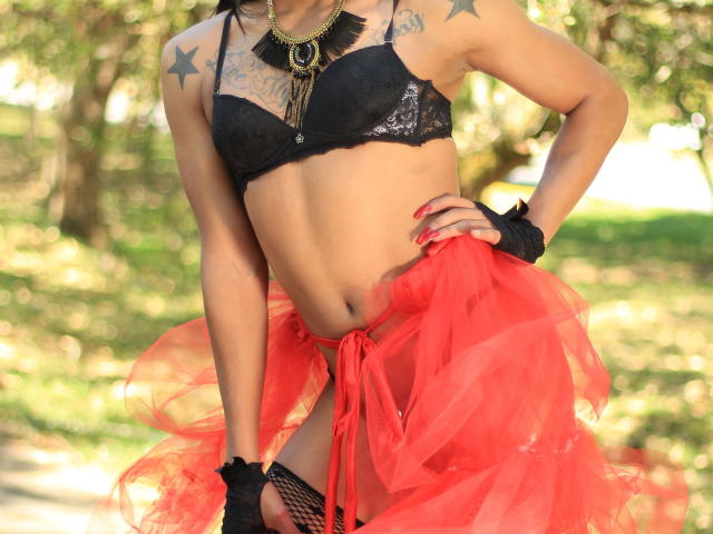 FloraBellaTs - Sexe cam en vivo - 5999296