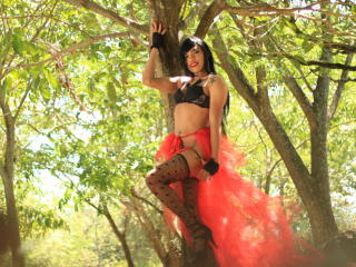 FloraBellaTs - Webcam live x with a hot body Transsexual 