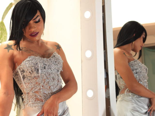 FloraBellaTs - Live porn &amp; sex cam - 5999551