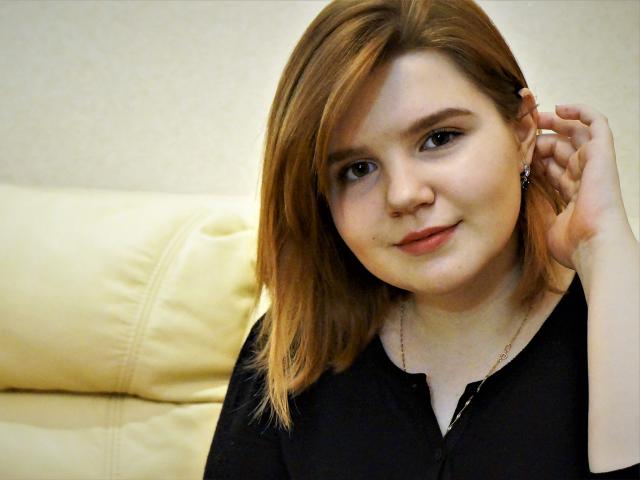 PrincesChum - Web cam sex with this shaved private part Young lady 
