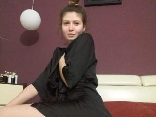 EllsaMegan - online show exciting with a shaved genital area Hot chicks 