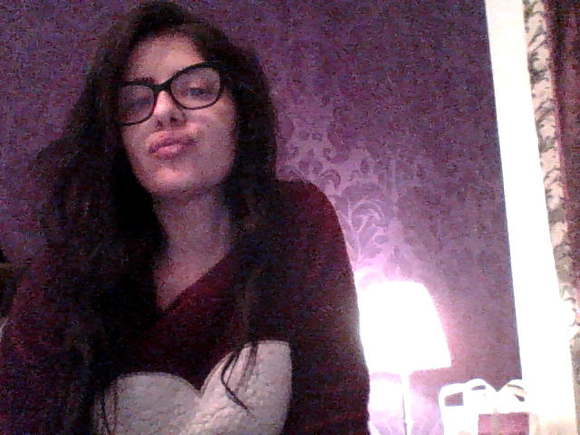 SweetBrunete - Spectacle xXx avec cette Fabuleuse jeune canon bien roulée sud américaine  