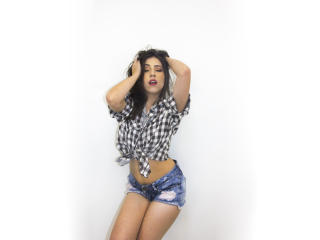 EvaMoonForU - Webcam sex avec cette Ravissante demoiselle de type latino sur le site Xlove 