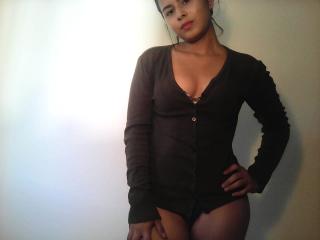 AngeSexxy - Live cam porn with a latin american Young lady 