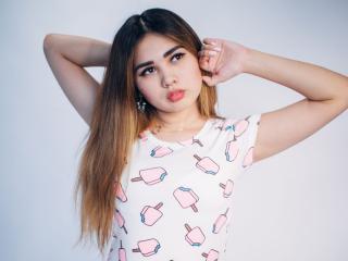 MiaNoize - Web cam sex with this bubbielicious Young and sexy lady 