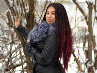 RebeckaSamy - Show live hard with a latin Young and sexy lady 
