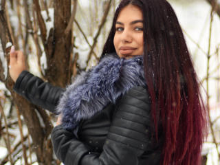 RebeckaSamy - Chat hard with a latin Sexy girl 
