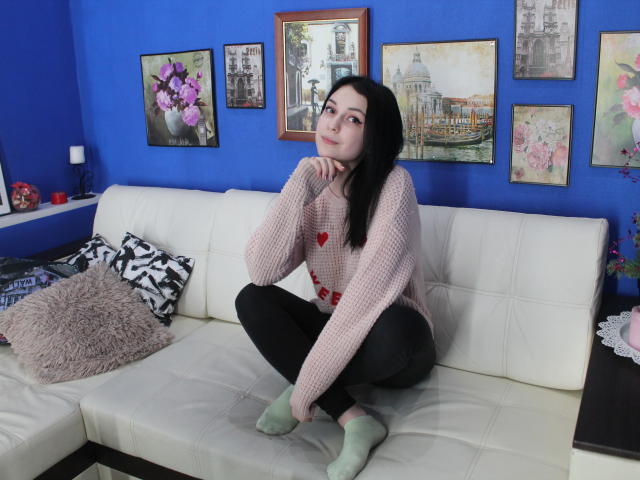 ShowWhiteX - Live cam hard avec cette Magnifique créature très sexy occidentale sur le site Xlovecam.com 