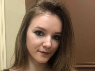 EllisonWince - Chat hot with this White Sexy girl 
