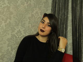 ZayaRay - online show sexy with this shaved private part Young and sexy lady 