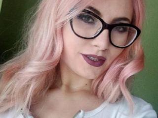 YummyDolly - Chat cam hot with this fair hair Hot babe 