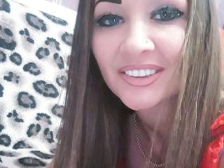 KetiGlamour - Web cam sexy with a Hot chicks with regular tits 