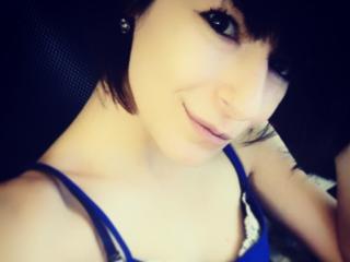 BiDanielle - Live cam nude with this regular body Hot babe 