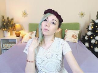 UnaCute - Show live porn with this being from Europe Young and sexy lady 
