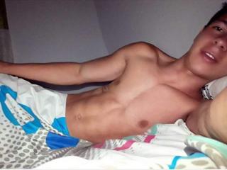 ThomasParker - Chat live xXx with a shaved sexual organ Gays 