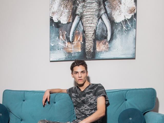 FrankieDale - Live porn &amp; sex cam - 6115796