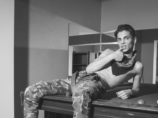 FrankieDale - Sexe cam en vivo - 6115876