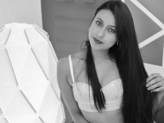 Sophiedelacruz - Spectacle sex avec cette Femmes aux cheveux bruns foncés sur le site Xlovecam 