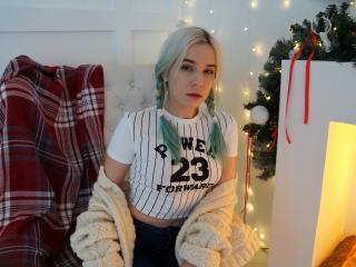 GirlsCrew - Cam hard with this light-haired Girl on girl 