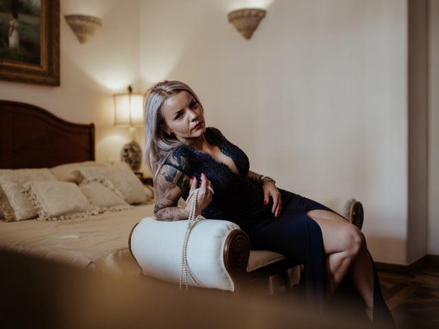 VanessaOdette - Live sex cam - 6122221