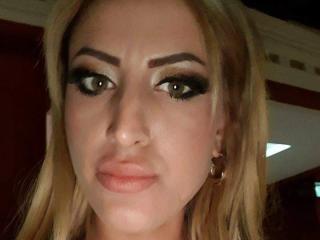 Hotblondxx - Live porn with this large ta tas Sexy girl 