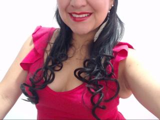JulieLicious - online chat sex with this latin Hot chick 