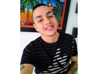 Yeik - Chat sexy with a Men sexually attracted to the same sex 