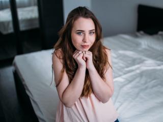DorraStrawberry - Live cam x with this brown hair Sexy babes 