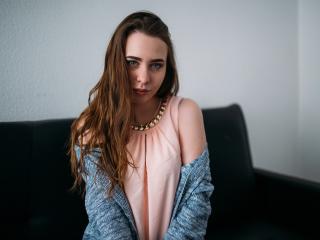DorraStrawberry - Chat cam porn with this Hot babe with regular tits 