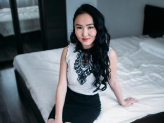 TellaKiss - online chat hot with this shaved pubis Sexy girl 