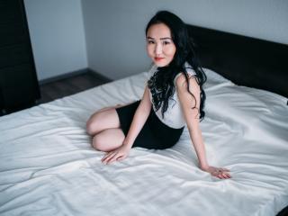 TellaKiss - Show hot with this European Young and sexy lady 