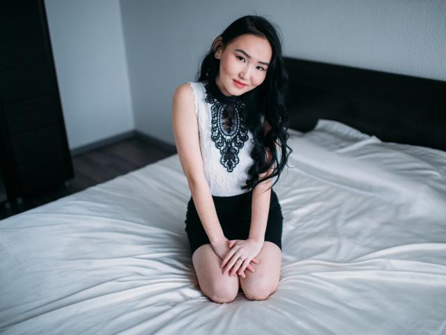 TellaKiss - Chat hot with this regular melon Young and sexy lady 