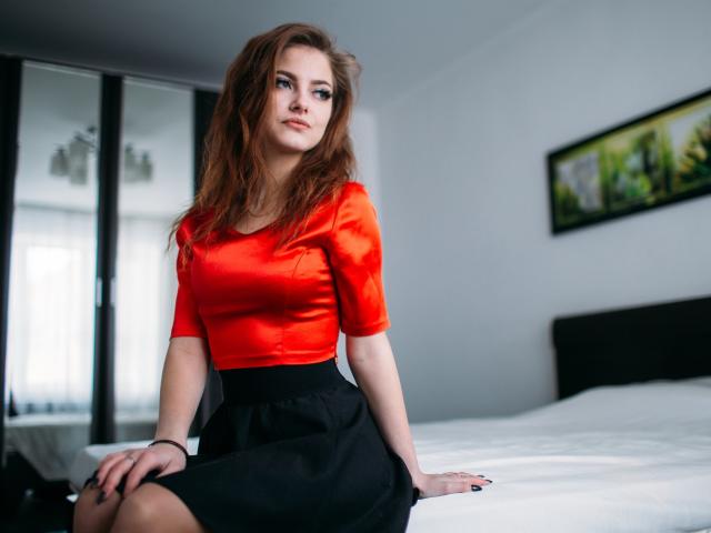 WiriaFlower - online chat x with this 18+ teen woman with average boobs 