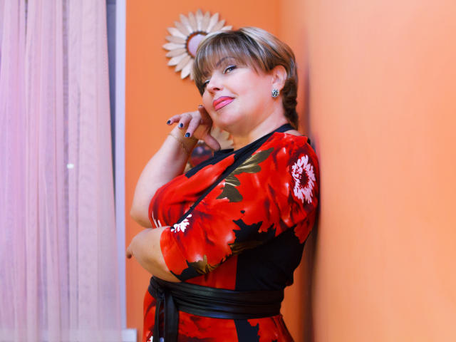 BlondSexyMature - сексуальная веб-камера в реальном времени - 6158976