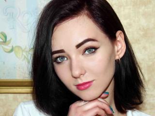 SonyaSun - chat online exciting with a shaved pubis Young lady 