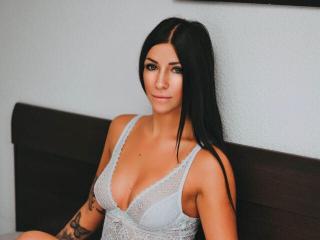 MonikaFly - Webcam sexy with this charcoal hair Girl 