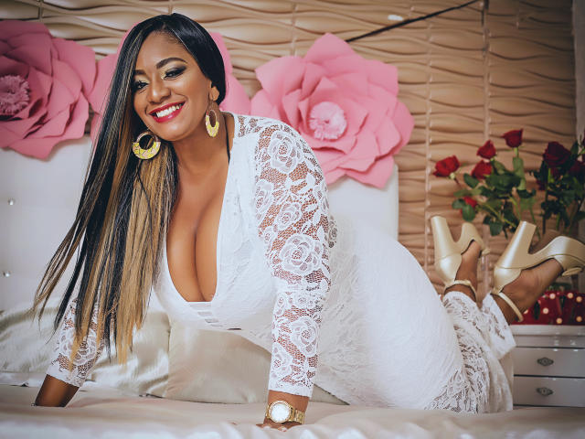 ValeryRose - Chat live x with this russet hair Young and sexy lady 