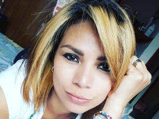 NatashaRomanof - Webcam sexe avec cette Splendide jeune demoiselle sexy au physique équilibré  