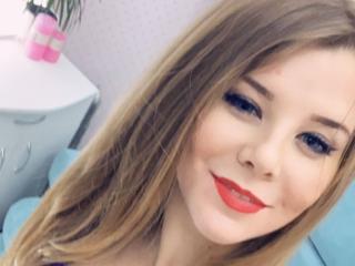 SophiaKeen - Webcam live sex with this Sexy babes with average hooters 