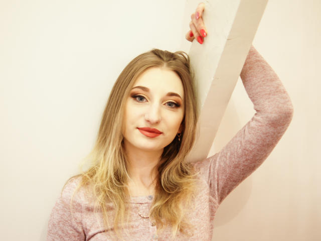 CherryLIZZ - פורנו בשידור חי ומצלמת סקס - 6201671