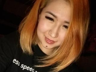 WarmSunny - online chat porn with this shaved vagina Young and sexy lady 
